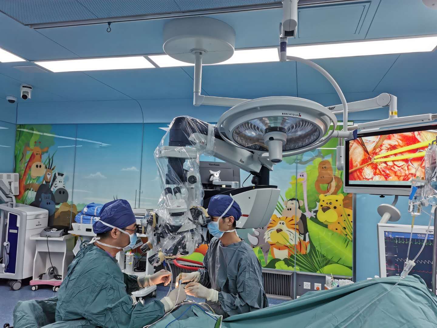 民生 2020/08/04 15:36  上海儿童医学中心神经外科主任鲍南表示,每年